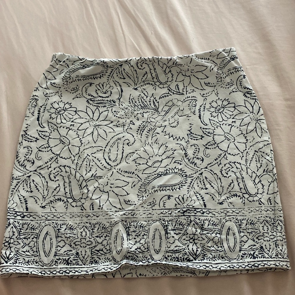 black and white printed, Aeropostale skirt, Size Small